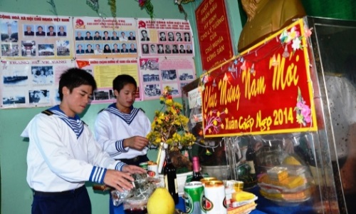 Vững tay súng canh biển, đảo Tổ quốc